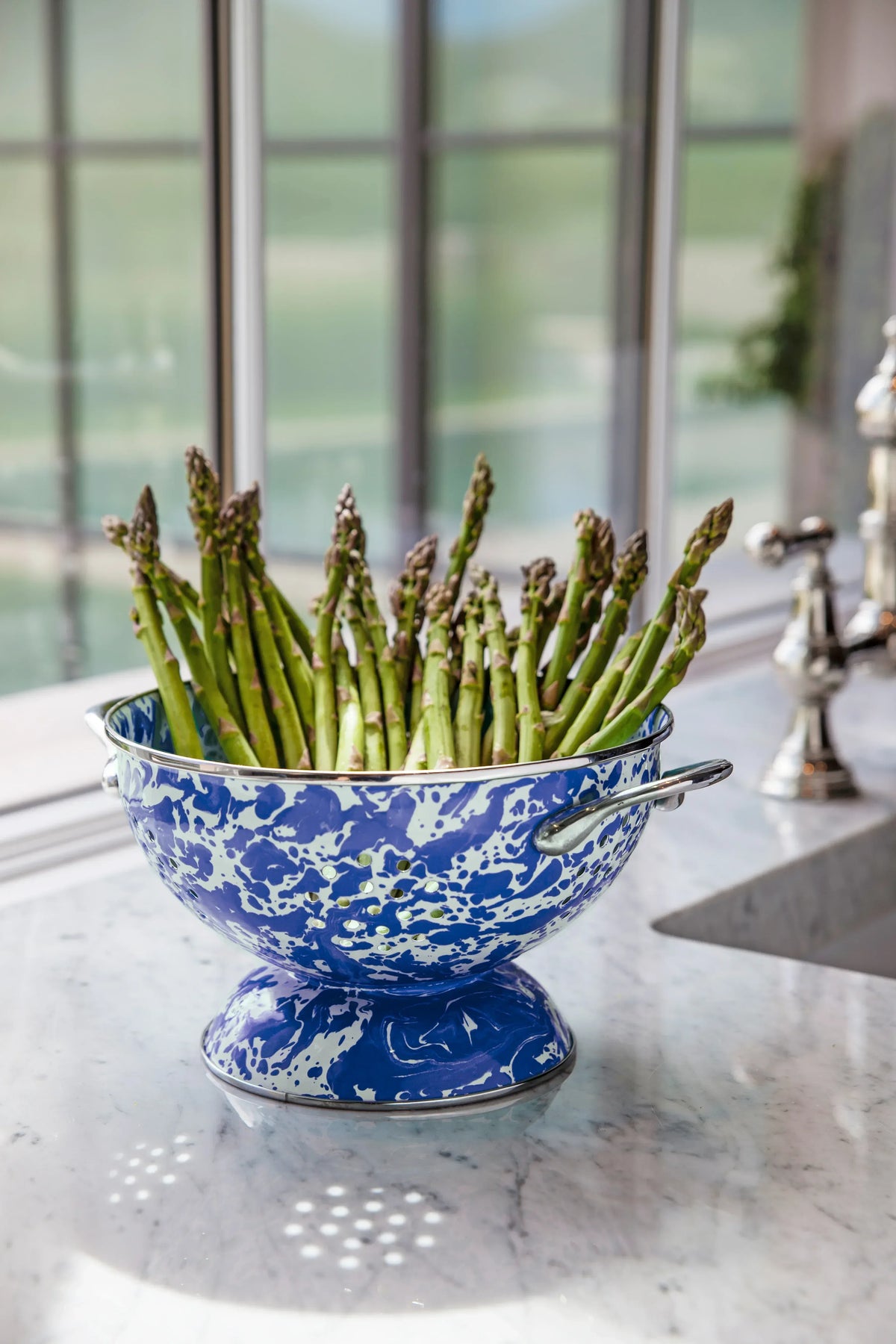 CB27 - Cobalt Swirl Medium Colander 2